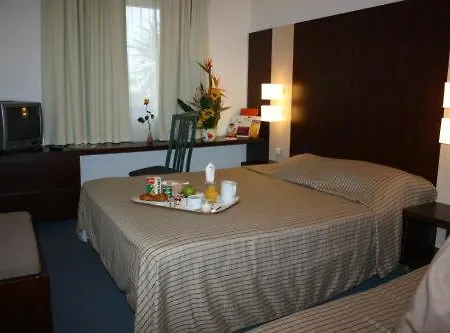 Kyriad Eco - Perpignan Nord Aeroport Hotel