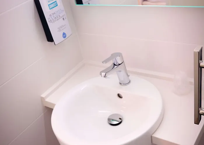 Hotel Kyriad Direct Perpignan Nord - Aeroport Rivesaltes