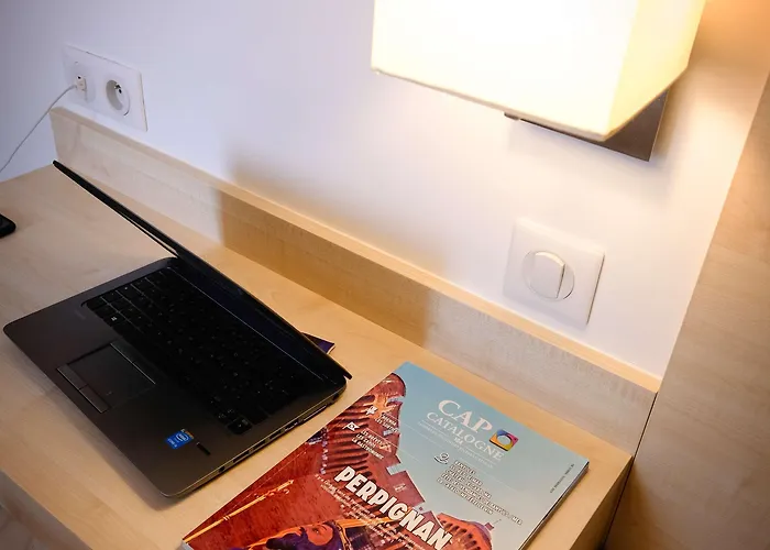 Kyriad Direct Perpignan Nord - Aeroport 2*